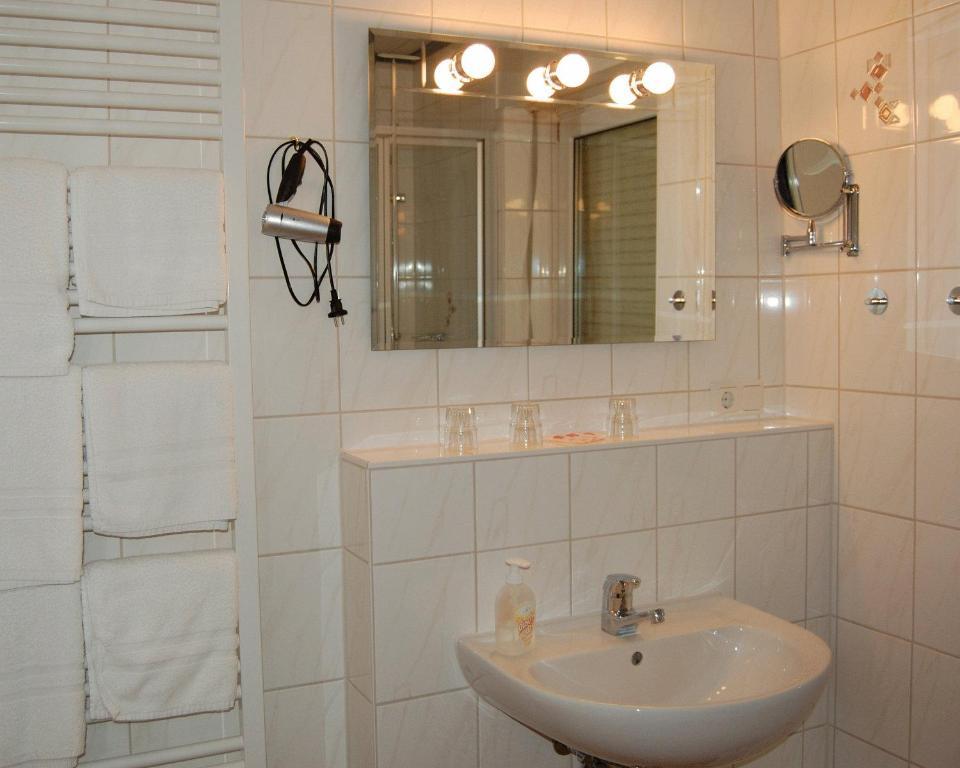 Hotel Sonne - Haus 2 Idstein Pokoj fotografie